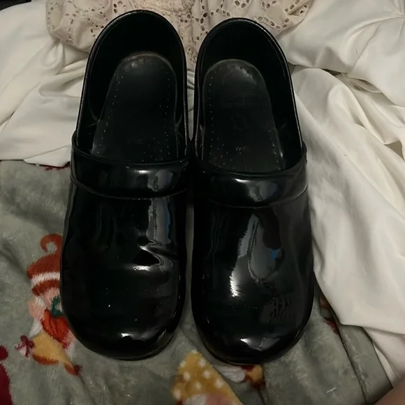 black dansko clogs worn once! - Picture 1 of 3